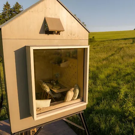 Luxe tent Posed Na Orave