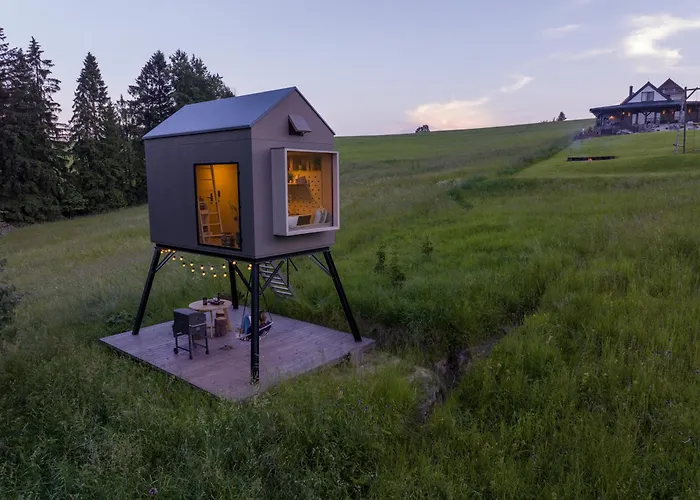 Posed Na Orave אוהל מפואר Novot